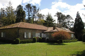 Casa del siglo XIX con horreo.